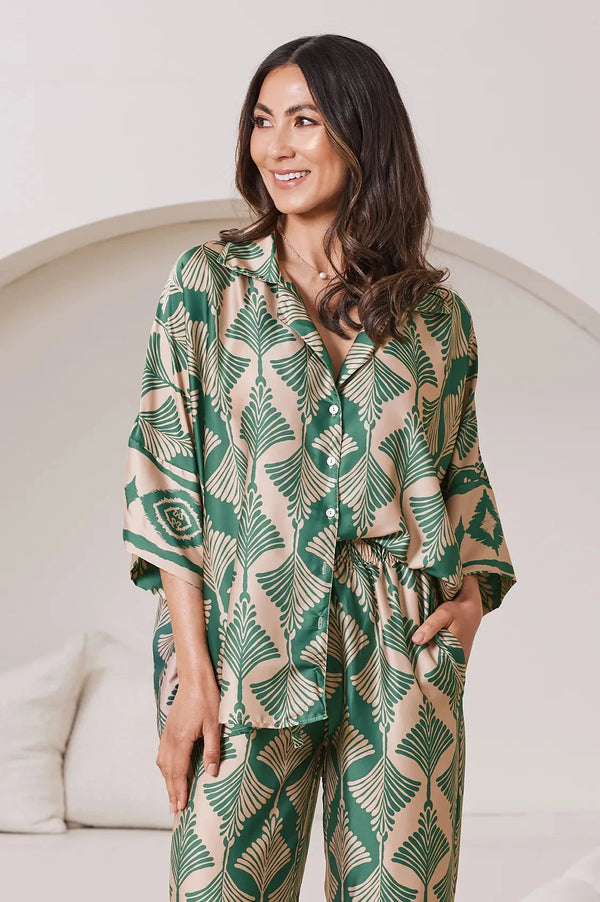 Tory Short Sleeve Collared Shirt Fan Print in Emerald & Espresso Tops