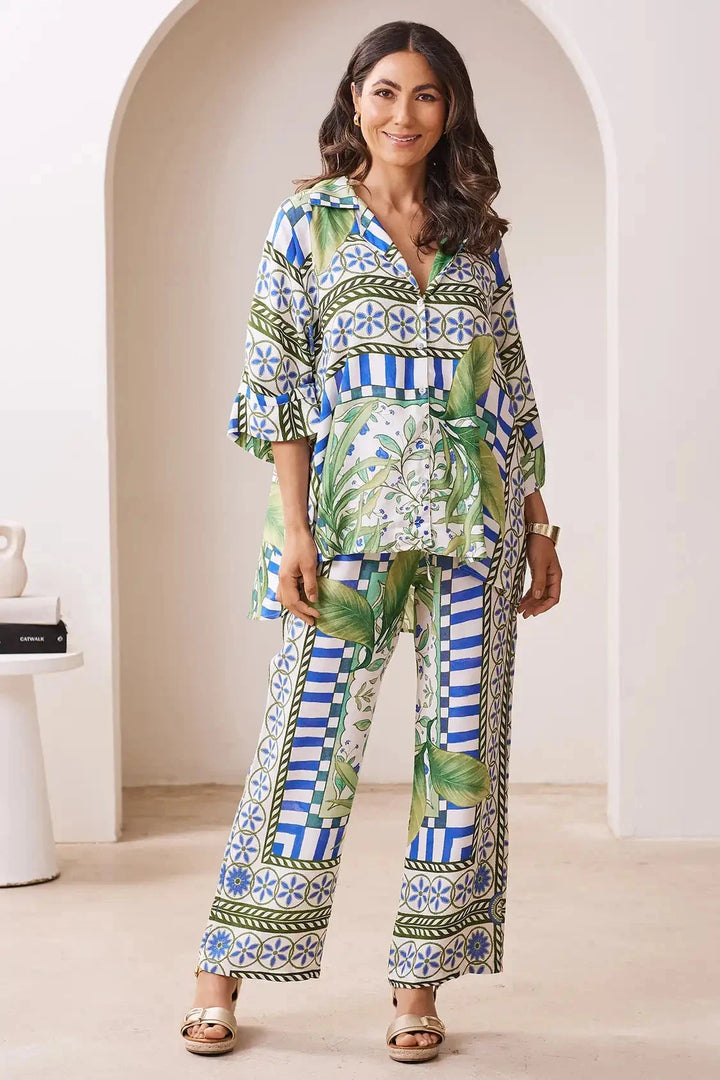 Tonya Short Sleeve Collared Shirt in Emerald Tops