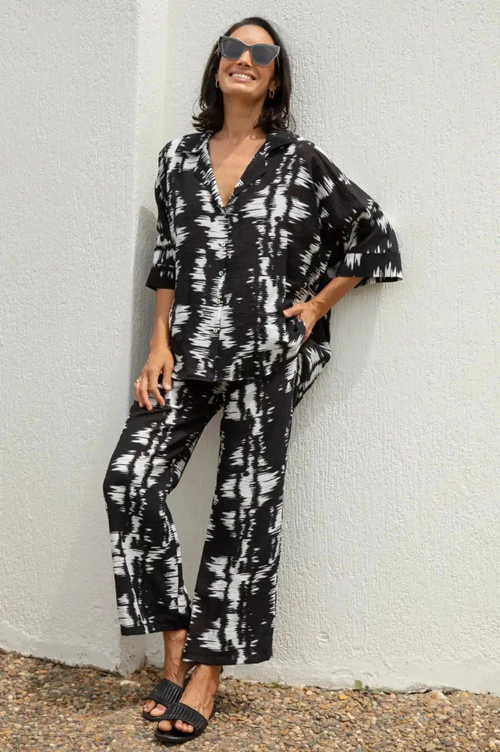 Campania Straight Leg Pants in Black Pants