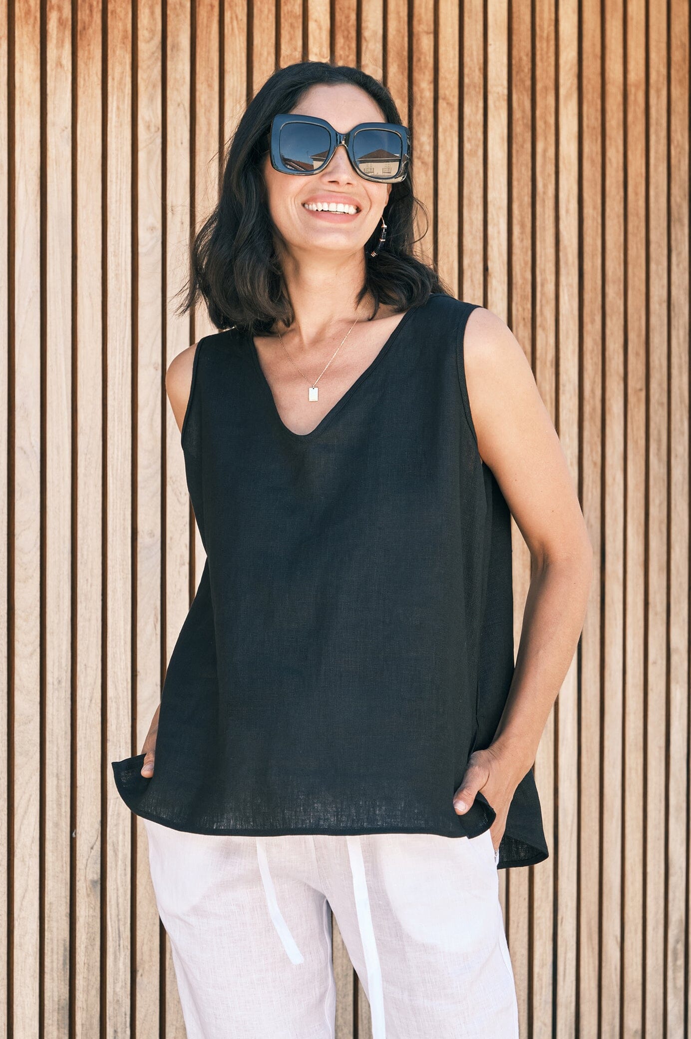 Zoe Linen Sleeveless Top Black – Carolina