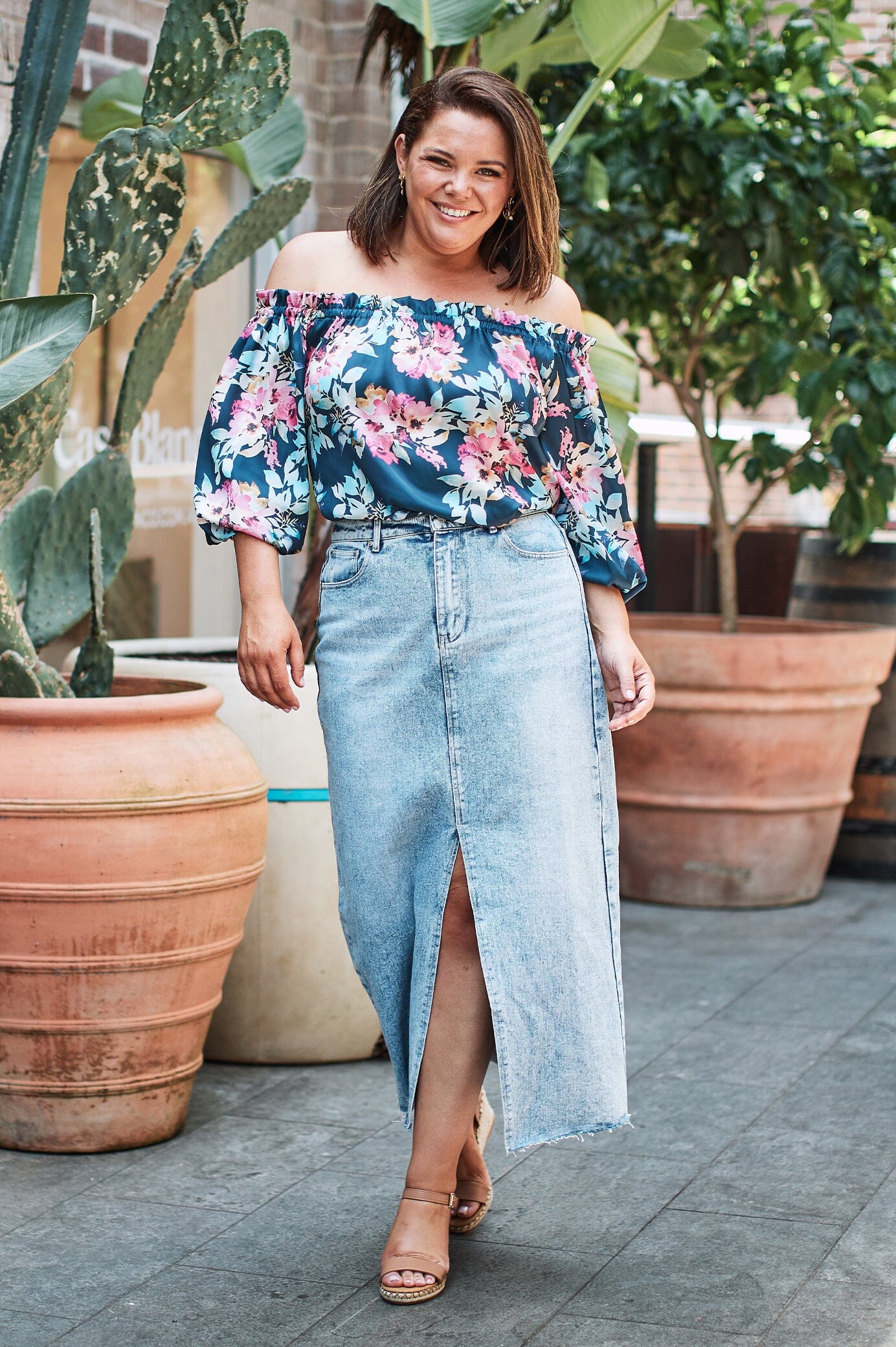 Free People blue floral factory linen ruffle short sleeve off the shoulder top sz 4 NWT