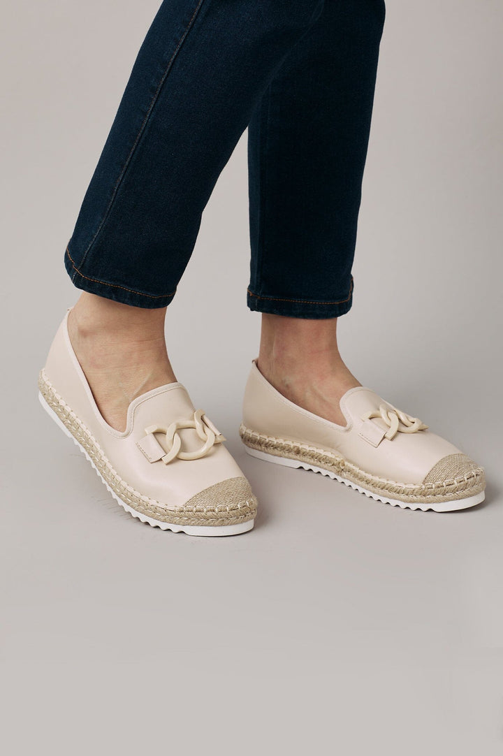 Melissa Loafers Cream Shoes