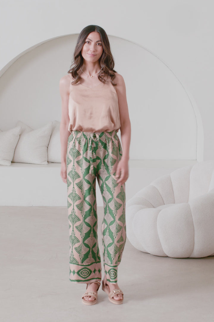 Casey Straight Leg Pants Fan Print Emerald & Espresso product video by Carolina