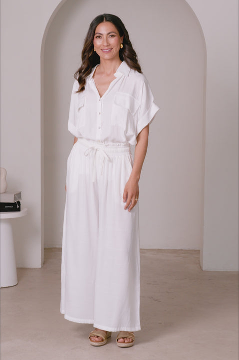 Vittoria Short Sleeve Collared V Neck Shirt Ivory product video by Carolina