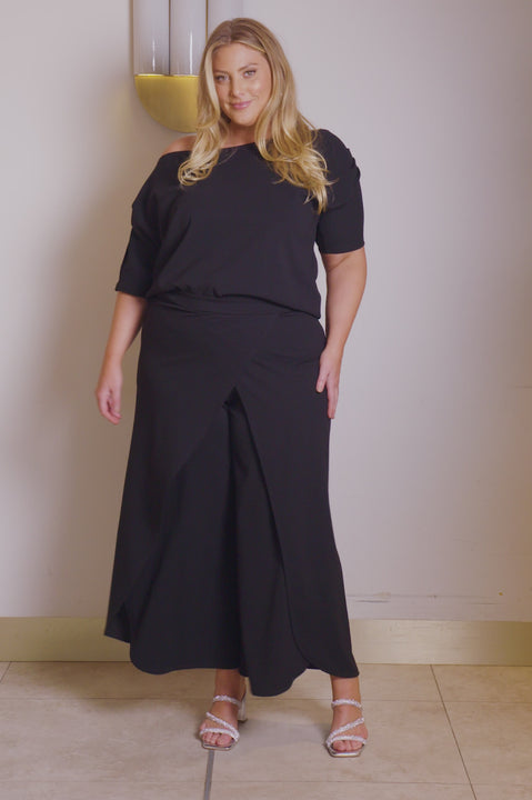 Claudette Wide Leg Pants Black product video from Carolina