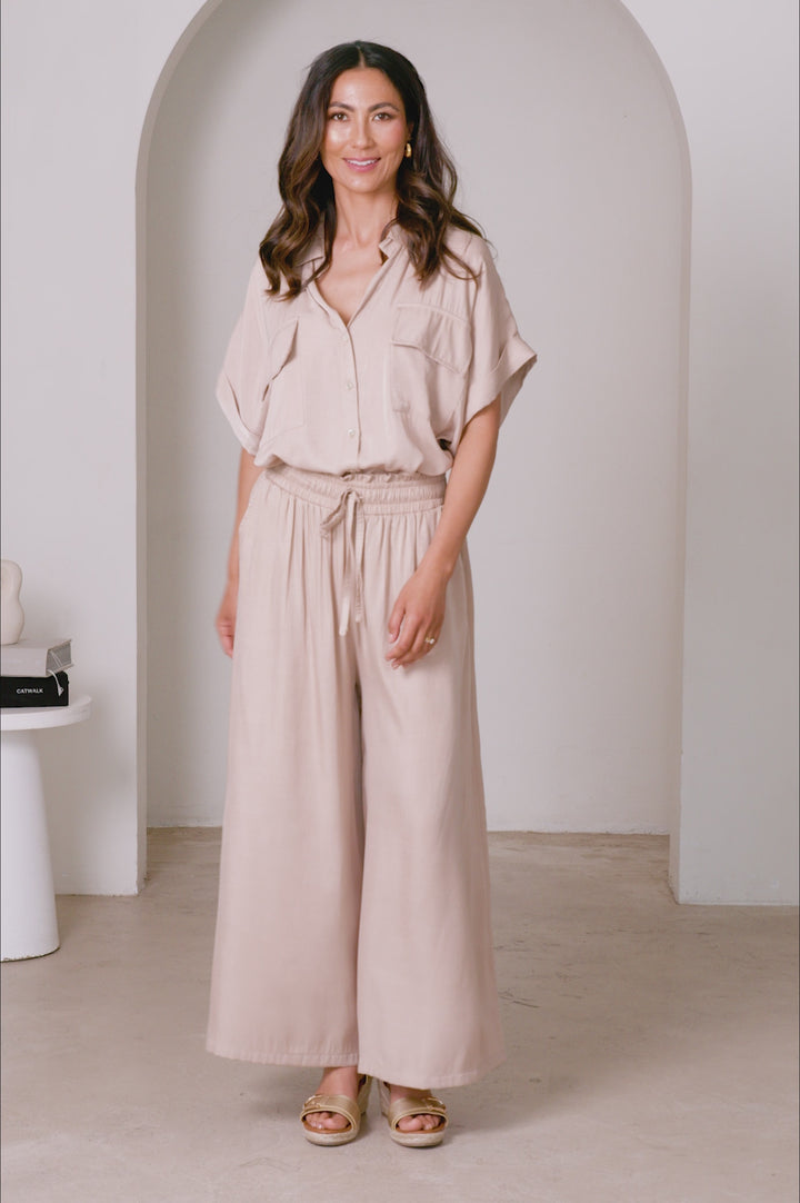 Vittoria Short Sleeve Collared V Neck Shirt Taupe product video by Carolina