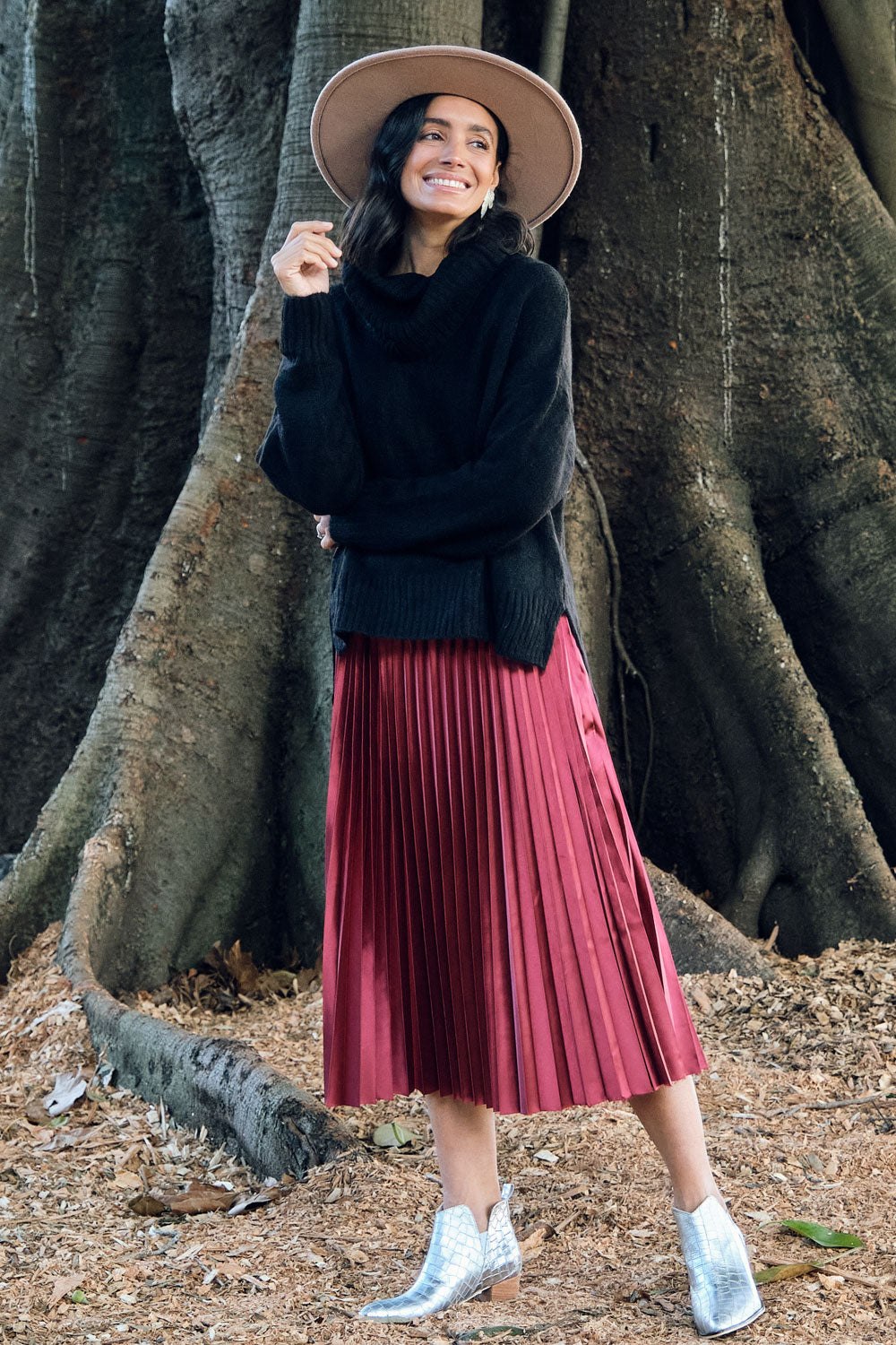 Burgundy midi skirt outlet outfit